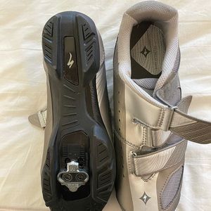 Cycling shoes size 8